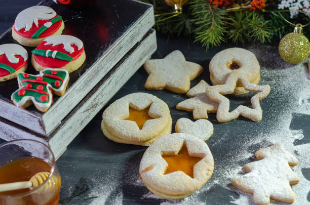 istock Christmas Linzer Cookies and christmas ornaments 1085047820