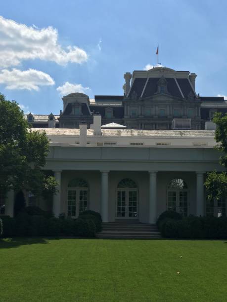 istock White House/Rose Garden 1085146784