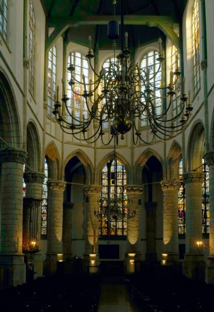 cathedral interior - medieval autumn cathedral vertical imagens e fotografias de stock