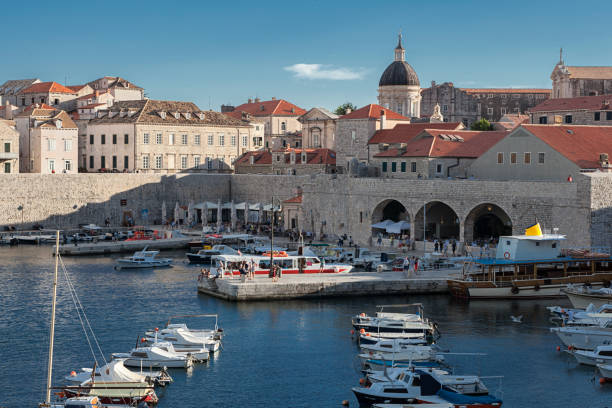 istock Old town in Dubrovnik, Croatia 1085179352