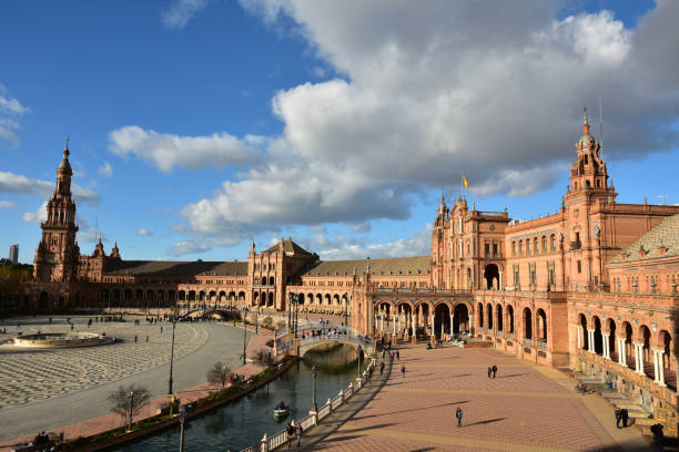 istock Spain square, with its elegant architecture, Seville (Spain) 1085185210