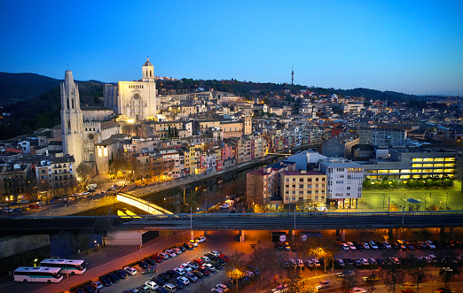 Vista aérea de Girona al atardecer, Cataluña España photo