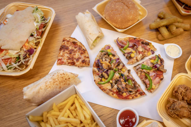 istock Pizza and other fast food 1085344240