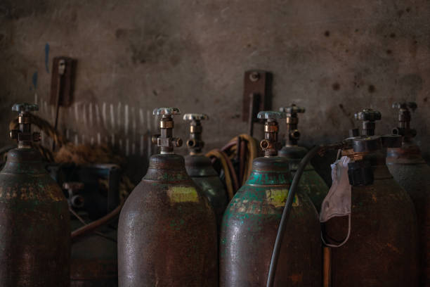 istock store of gas tank for cutting iron 1085353076