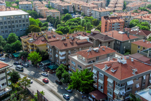 istock Acibadem Street, Uskudar Buildings 1085371244