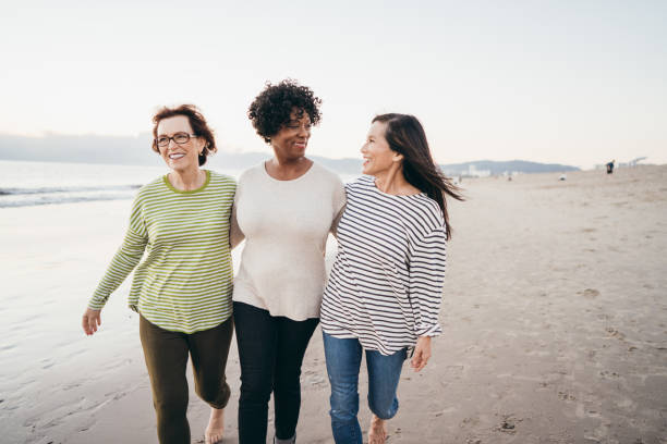 istock Making new connections on your retirement walks 1085472232