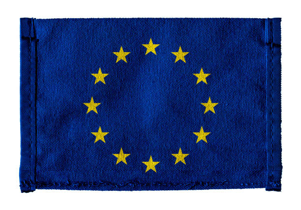 drapeau d’union européenne avec pour toile de fond - burlap textile patch canvas photos et images de collection