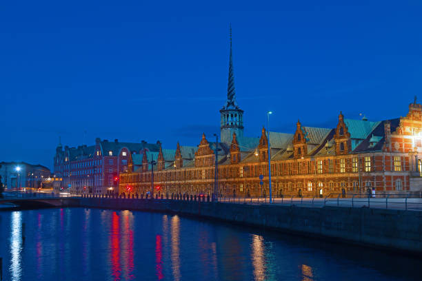 istock Old Stock Exchange building in central Copenhagen at night. 1085520406