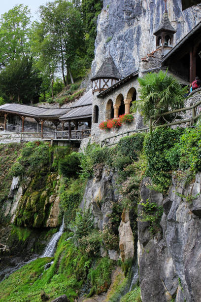 пещеры святого бита на битенберге, швейцария - berne canton фотографии стоковые фото и изображения