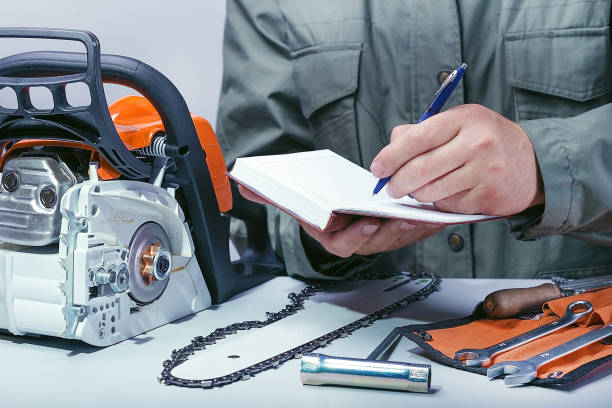 istock Small business. Man planning repair. 1085582034