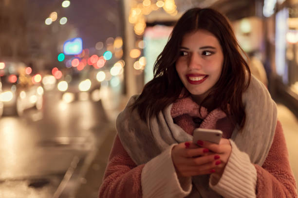 istock Funny communication at night in the city 1085598192