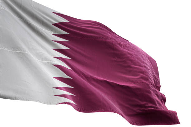 флаг катара крупным планом размахивая изолированным белым фоном - qatari flag стоковые фото и изображения