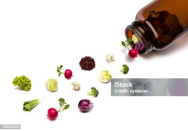 Natürliches Vitaminpillen Stockfoto und mehr Bilder von Nahrungsergänzungsmittel - Nahrungsergänzungsmittel, Speisen, Gesundheitswesen und Medizin