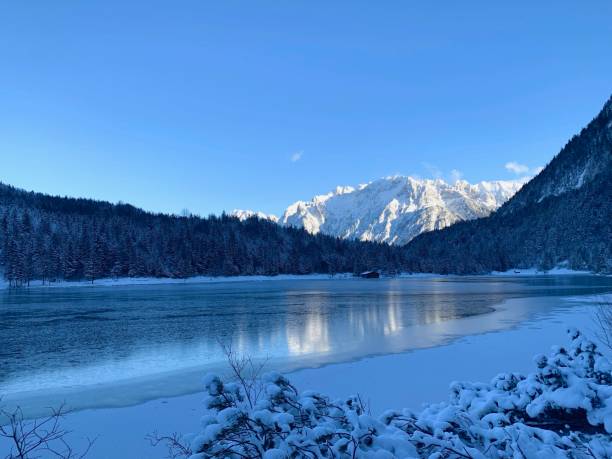 istock Frozen sea in the Karwendel mountains 1085767500