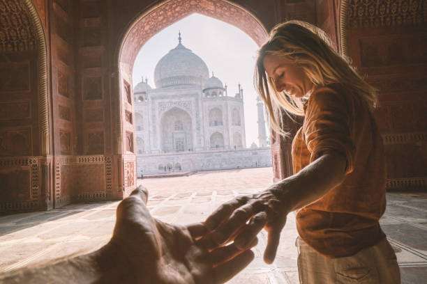 istock Follow me to India 1085852098