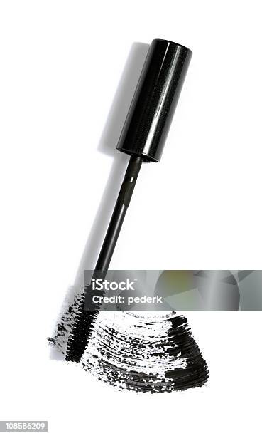 Mascara Spazzolino - Fotografie stock e altre immagini di Bianco - Bianco, Colore nero, Composizione verticale