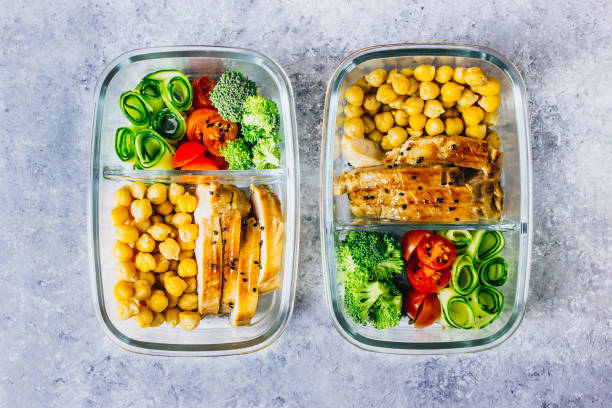 istock Healthy meal prep containers chicken and fresh vegetables. 1085967346