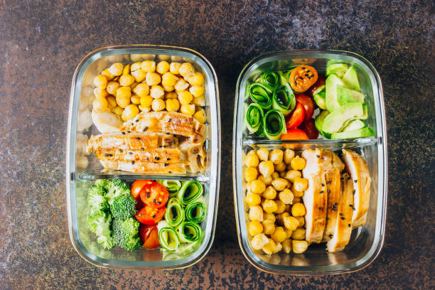 istock Healthy meal prep containers chicken and fresh vegetables. 1085967396