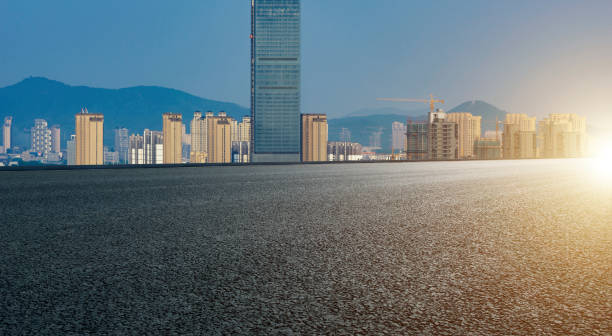 istock Urban Tar Roads and Urban Architecture 1085968246