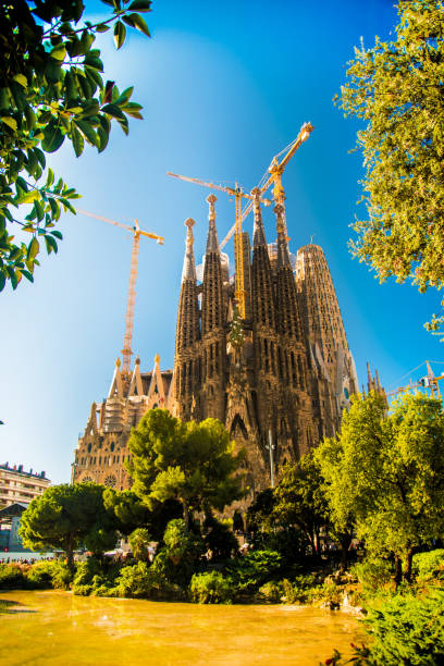 istock La Sagrada Familia's construction in progress 1085994334