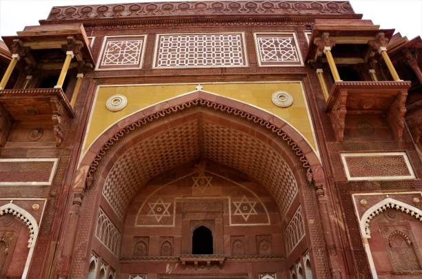 istock Landmarks of India - The Agra Fort 1086000954