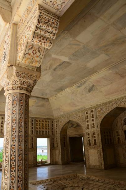 istock Landmarks of India - The Agra Fort 1086001058