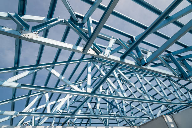 istock Structure of steel roof frame for building construction. 1086003622