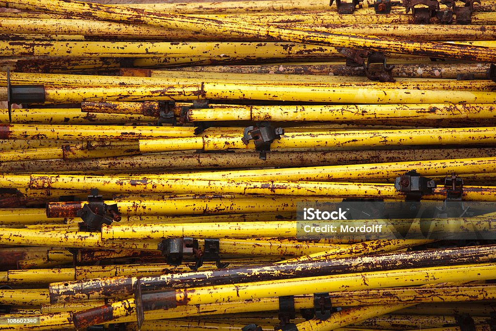 Verrostete pipes mit Riemen - Lizenzfrei Abstrakt Stock-Foto
