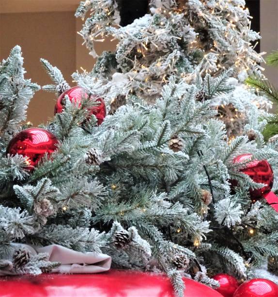 istock Christmas Greenery and Ornaments - Part 2 1086062398