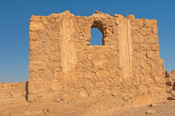 istock Building Wall Details of a Ruin 1086167904