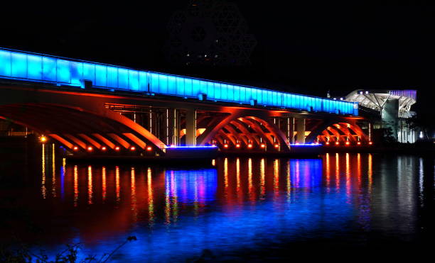 istock Evening View of the Love River and Illuminated Bridge 1086170392