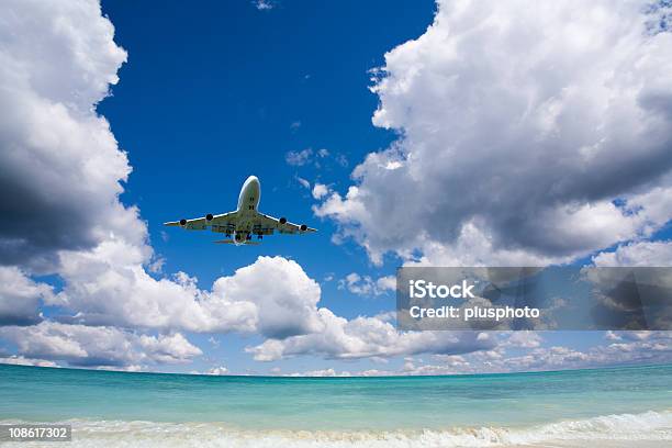 美しい海空飛行機ます - カラー画像のストックフォトや画像を多数ご用意 - カラー画像, バケーション, ビジネス