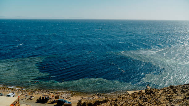 istock Egypt red sea blue Hole the view from the top. 1086234498