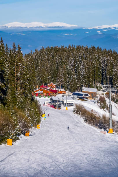 istock Ski slope in Bansko, Bulgaria and skiers 1086267804