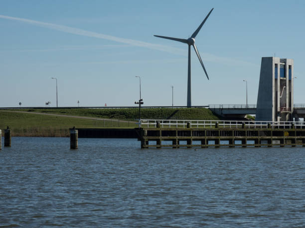 istock enkhuizen at the north sea 1086280828