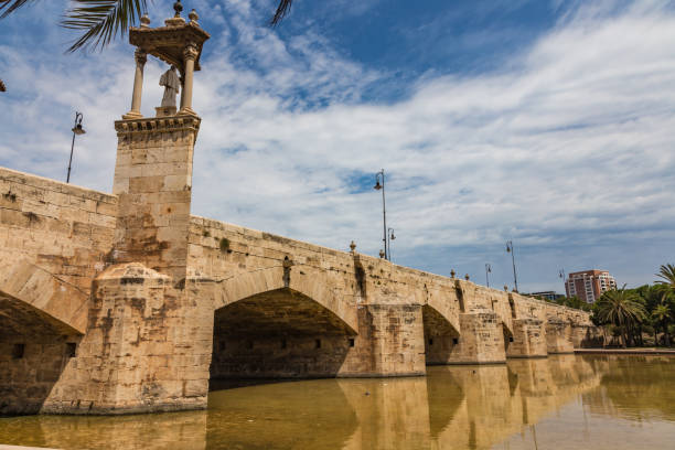 istock Del Mar Bridge on Turia  in Valencia, Spain 1086309422