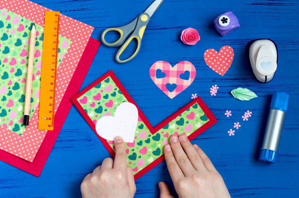 istock Making greeting card for Valentine's Day. Step 10 1086402832