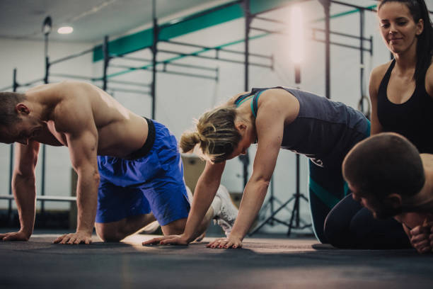istock Small group of people at the gym 1086412054