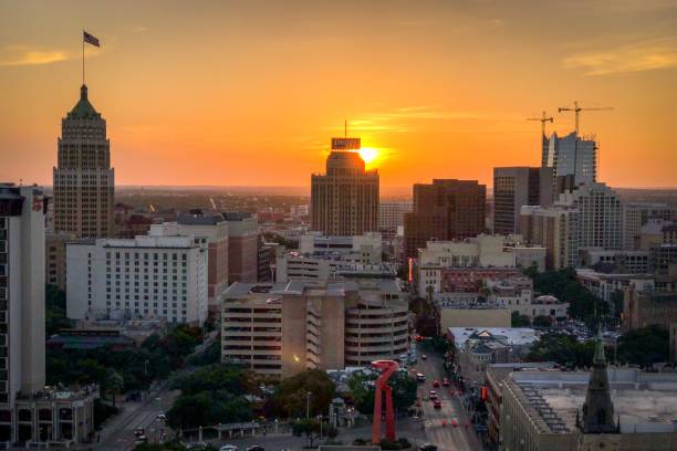 istock San Antonio Skyline at Sunset 1086417020