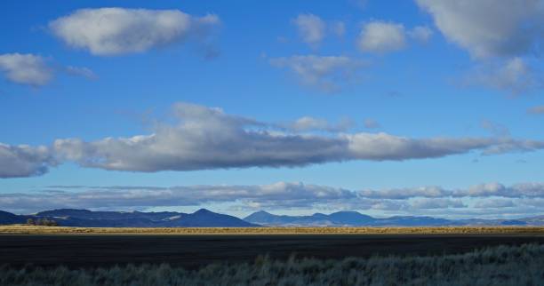 refugio de vida silvestre nacional lago tule - tule lake national wildlife refuge fotografías e imágenes de stock