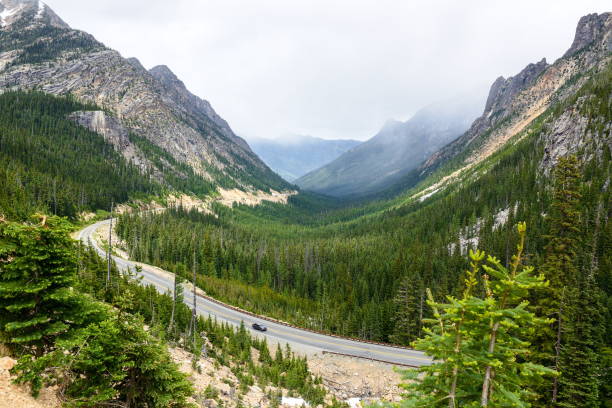 北カスケード高速道路、米国ワシントン - north cascades national park ストックフォトと画像