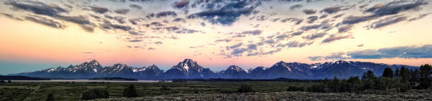 일출에서 그랜드에 다 - grand teton national park 뉴스 사진 이미지