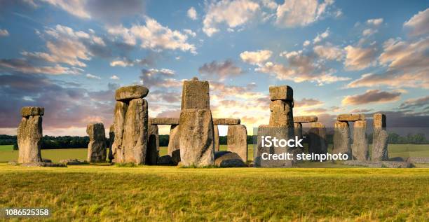 Stonhenge And Dramatic Sky Stock Photo - Download Image Now - Amesbury - England, Wiltshire, Ancient