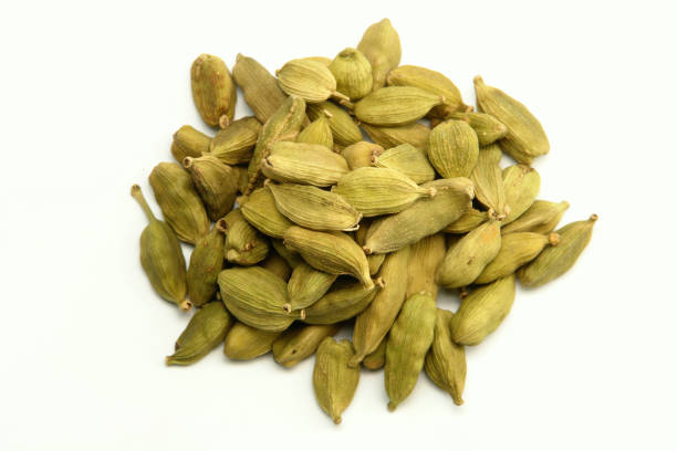 istock Green Cardamom Spice 1086581552