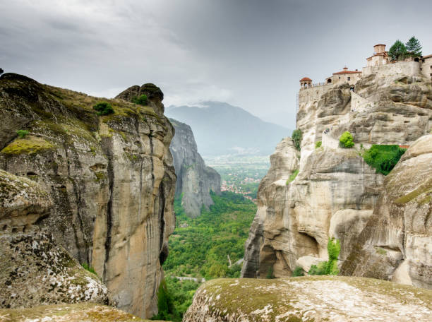 istock View of the Meteora monastery 1086594670