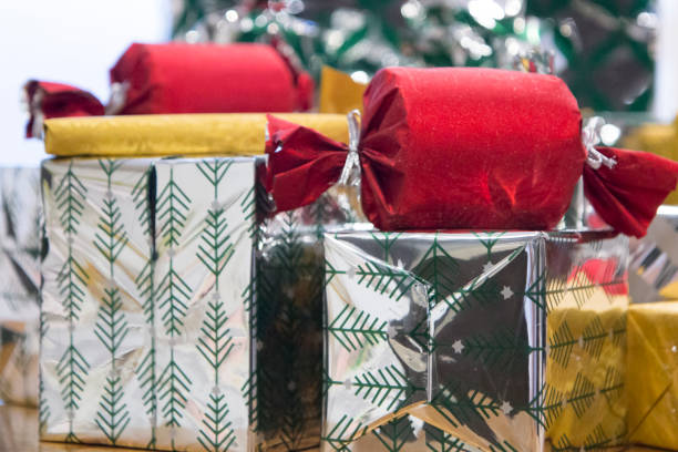istock a lot of packaged gift boxes 1086598520