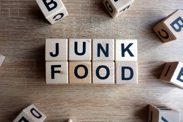 istock Junk food text from wooden blocks 1086628136