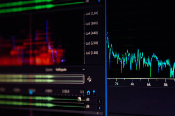 primer plano macro de edición poco tiempo con un analizador de espectro de audio - sound effect fotografías e imágenes de stock