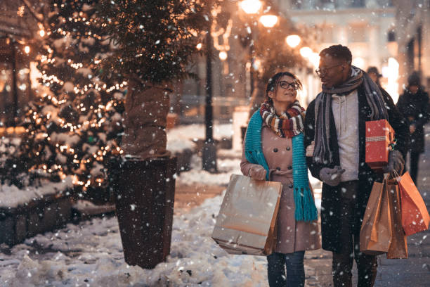 istock Christmas Shopping 1086666888