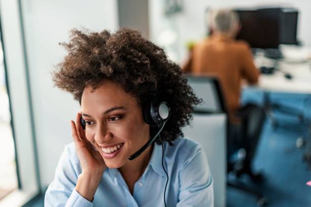 istock I love explaining anything to the customer 1086693120